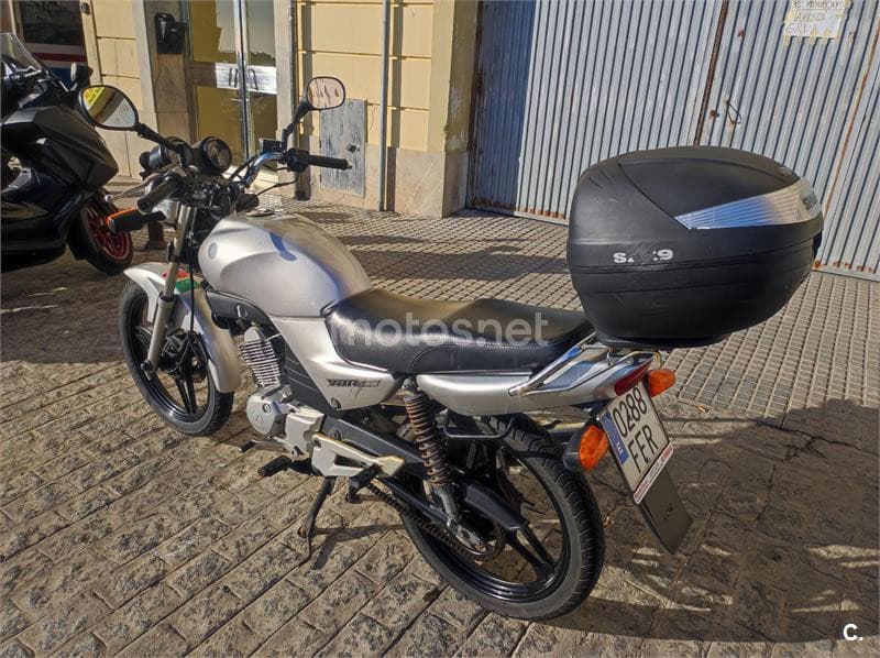 Yamaha YBR 125 Clasic SP – Vista 3