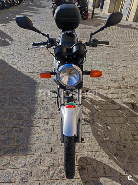 Yamaha YBR 125 Clasic SP – Vista 4