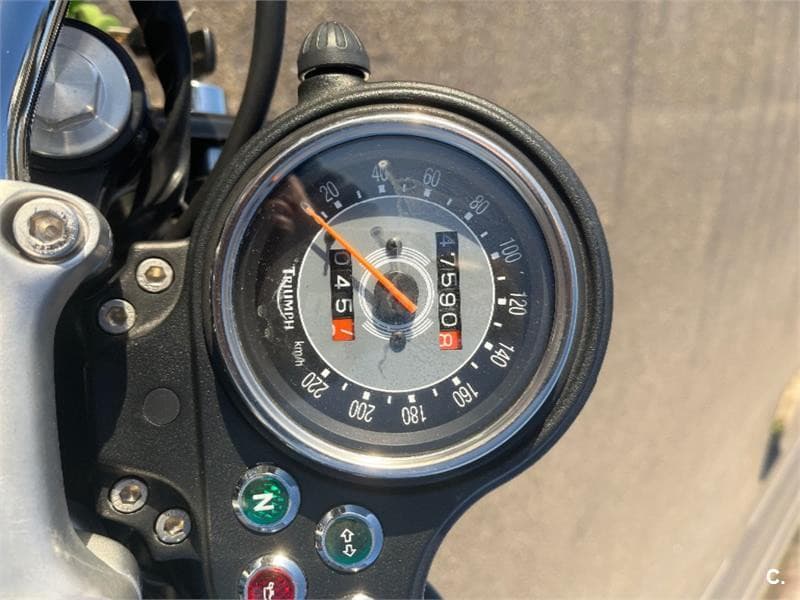 Triumph BONNEVILLE 900 5500 € 2003 León - 10