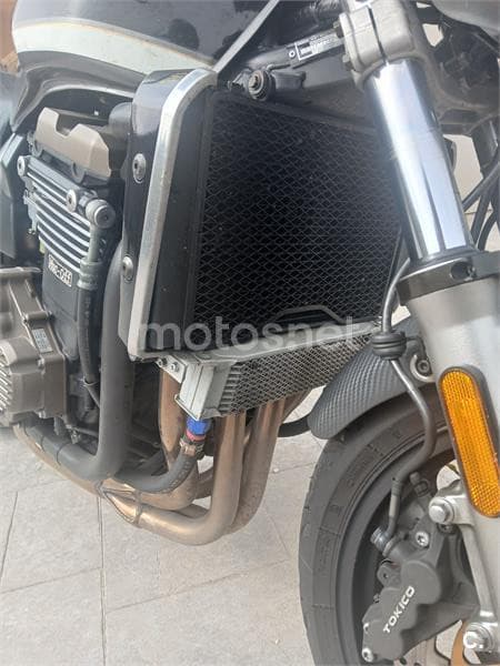 Kawasaki ZRX 1200R – Vista 11