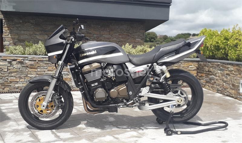 Kawasaki ZRX 1200R – Vista 4