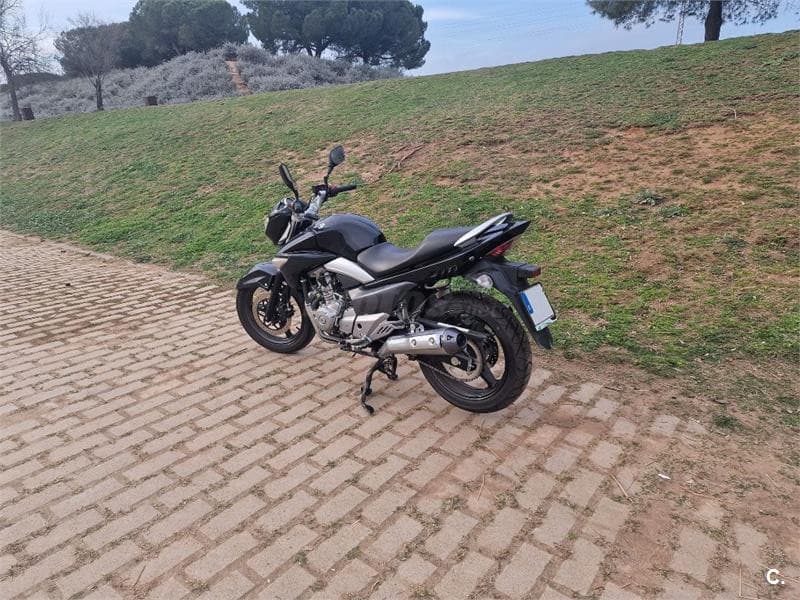 Suzuki Inazuma 250 2000 € 2013 Barcelona - 3