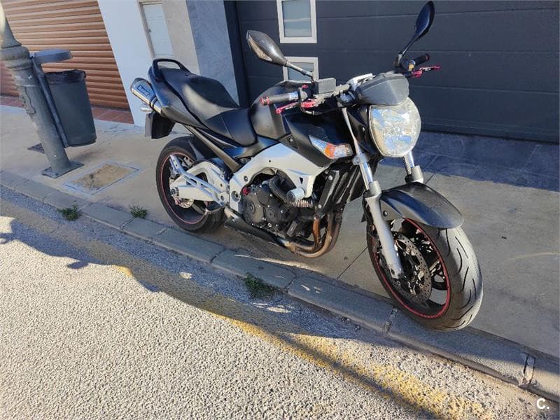 Suzuki GSR 600 – Vista 1