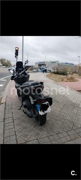 Honda ADV 350 – Vista 2