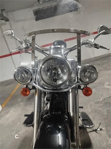 Harley-Davidson Softail Standard – Vista 4