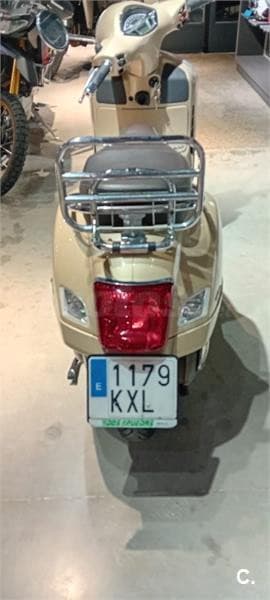 Vespa GTS 300 ie – Vista 2