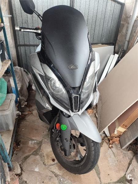 Kymco Super Dink 350i 2500 € 2017 Barcelona - 9