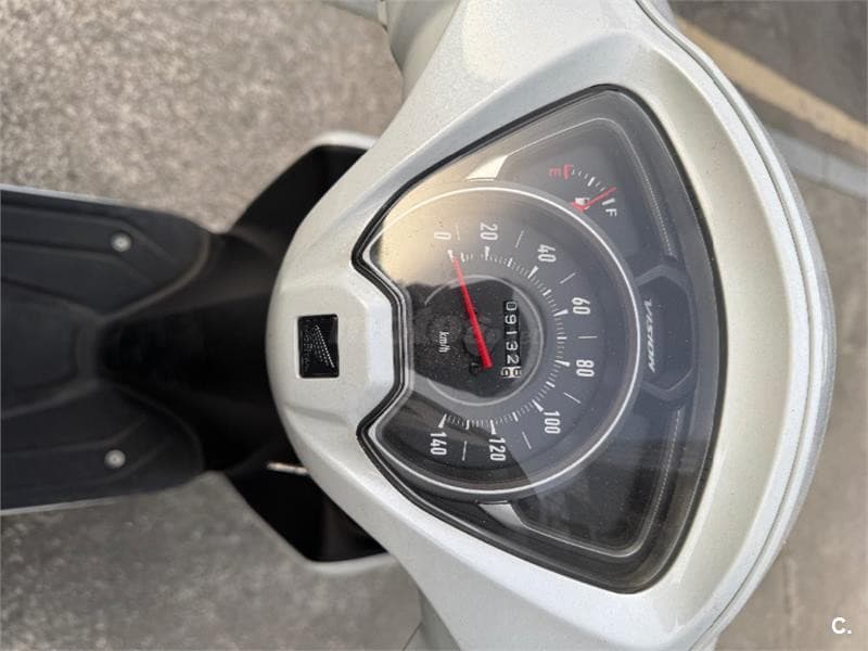 Honda Vision – Vista 4