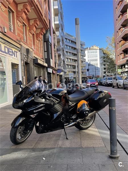 Kawasaki ZZR 1400 – Vista 3