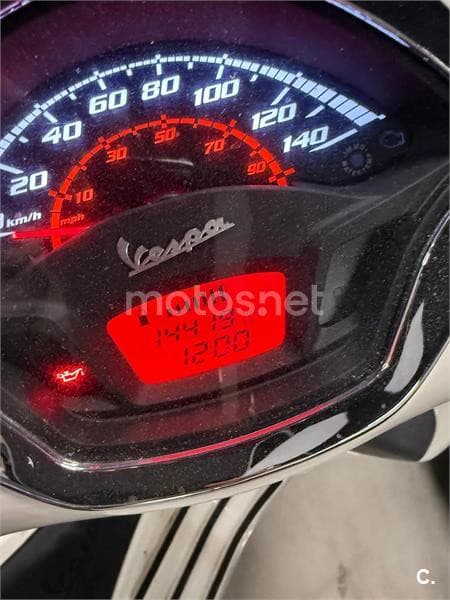 Vespa GTS 125 ie Super 3400 € 2018 Málaga - 4