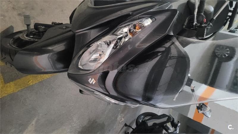 Suzuki BURGMAN 400 – Vista 2