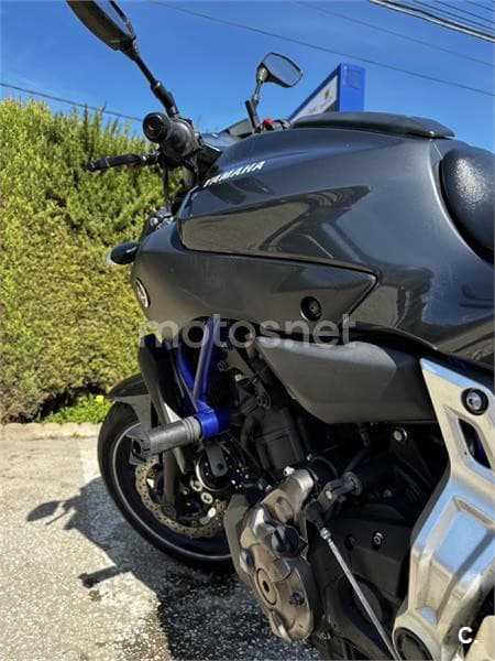 Yamaha MT-07 – Vista 5