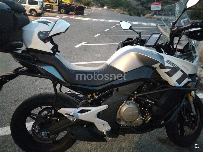 CFMOTO 650 MT – Vista 1