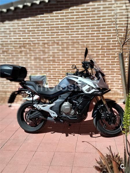 CFMOTO 650 MT – Vista 14