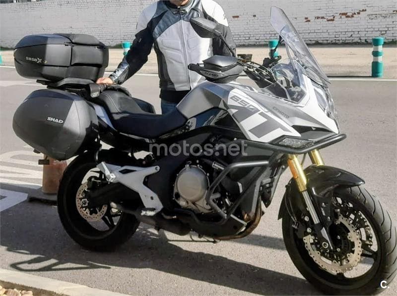 CFMOTO 650 MT – Vista 4