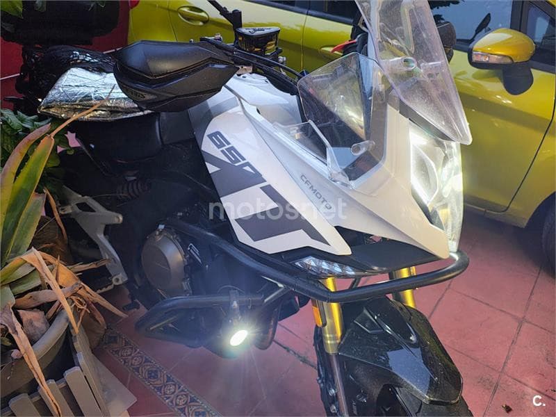 CFMOTO 650 MT – Vista 8