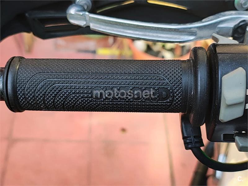 CFMOTO 650 MT – Vista 10