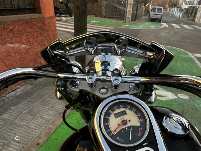 Kawasaki VN 900 CLASSIC – Vista 13