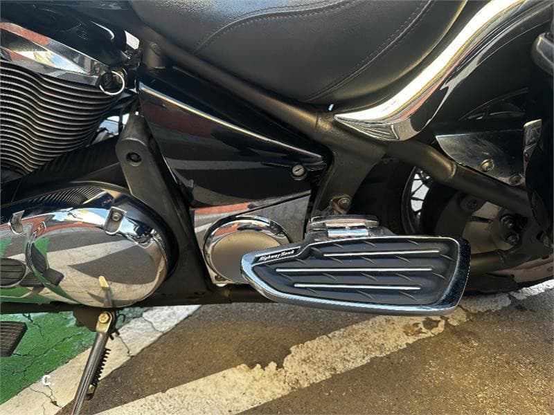 Kawasaki VN 900 CLASSIC – Vista 18