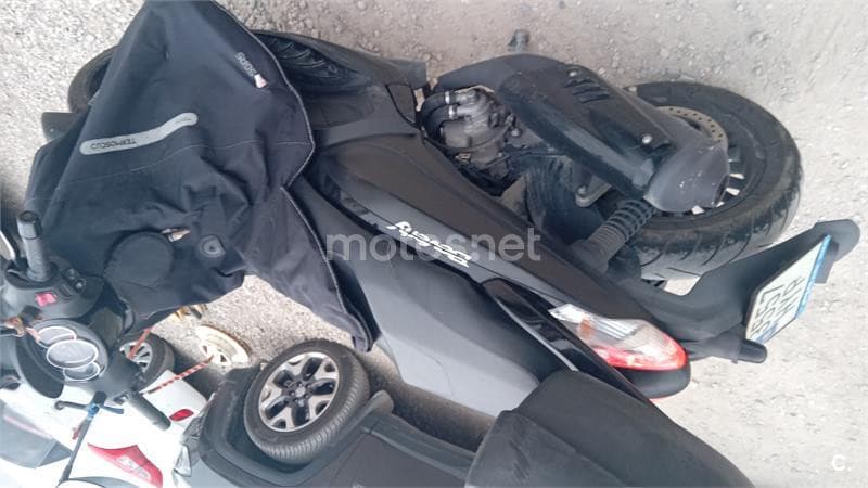 Piaggio Beverly 300 – Vista 2