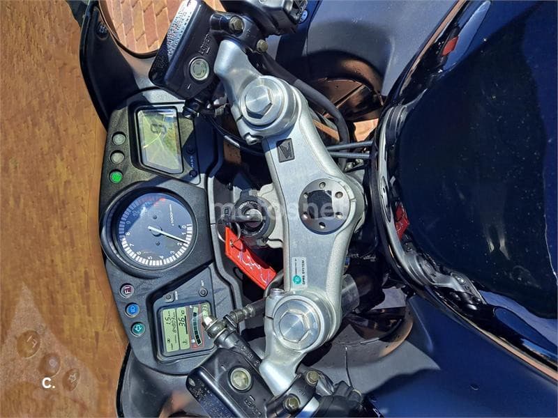 Honda CBR 1100 XX – Vista 3