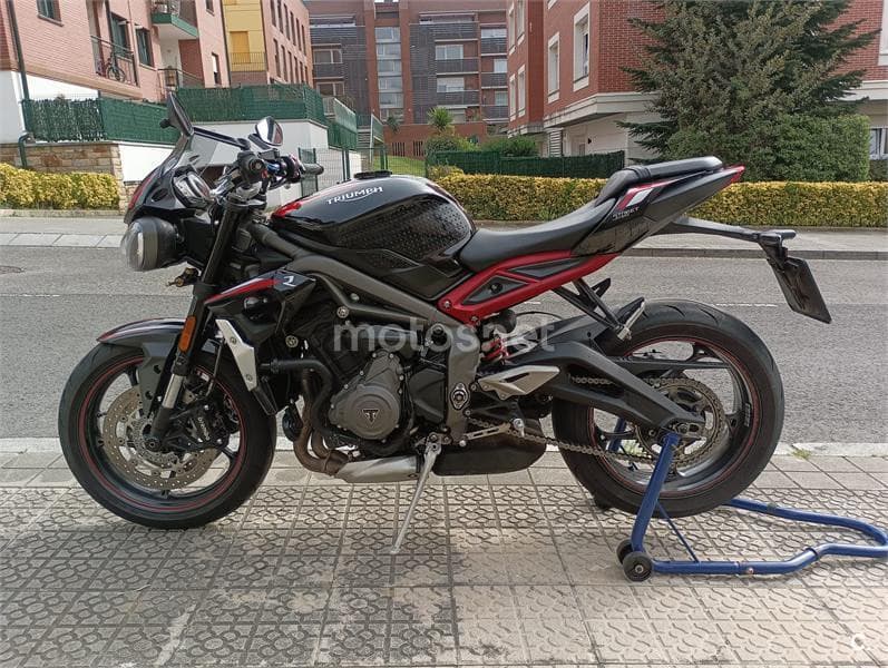 Triumph Street Triple – Vista 3