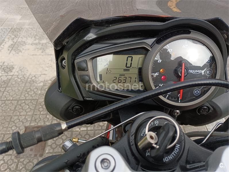Triumph Street Triple – Vista 4