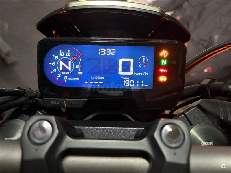 Honda CB 650 R – Vista 1