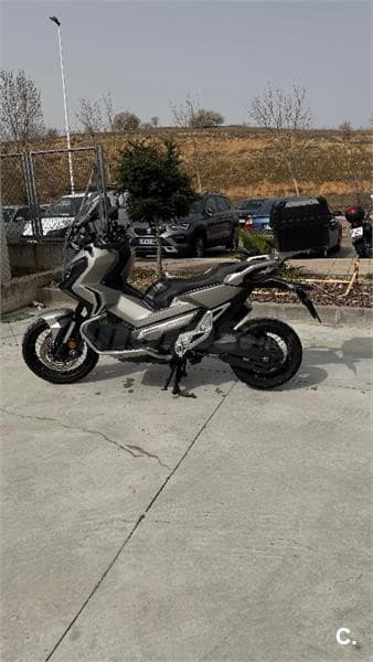 Honda X-ADV – Vista 4