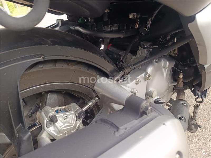 Yamaha XMAX 125 – Vista 7