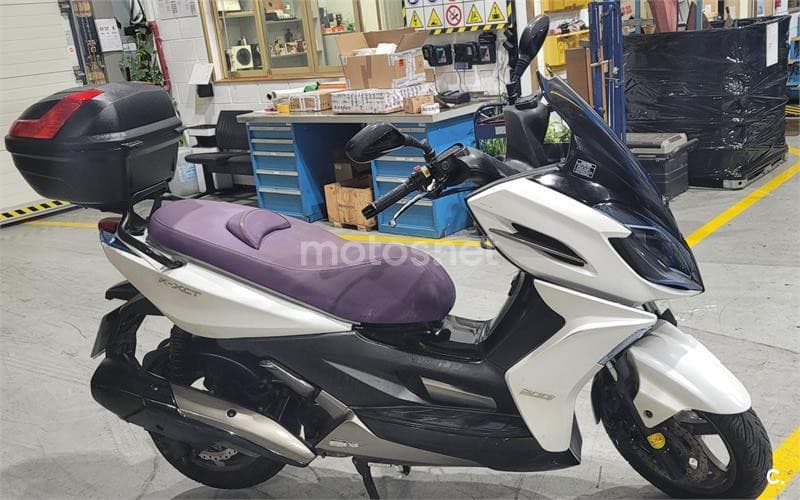 Kymco K-XCT 300i 1950 € 2015 Cádiz - 2