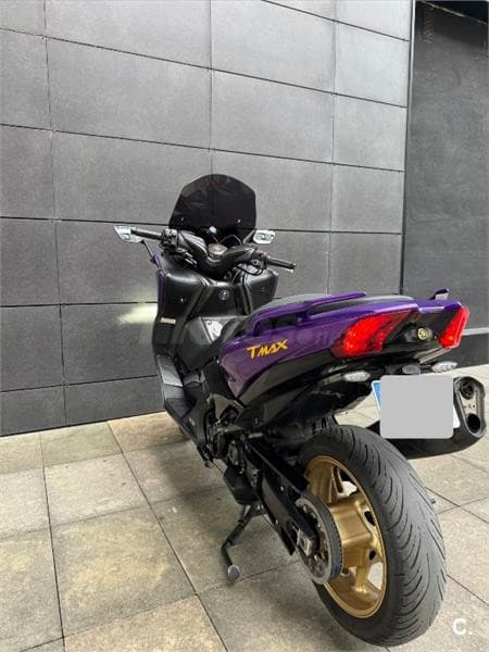 Yamaha TMAX – Vista 11