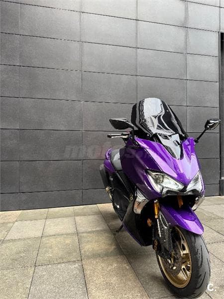 Yamaha TMAX – Vista 6