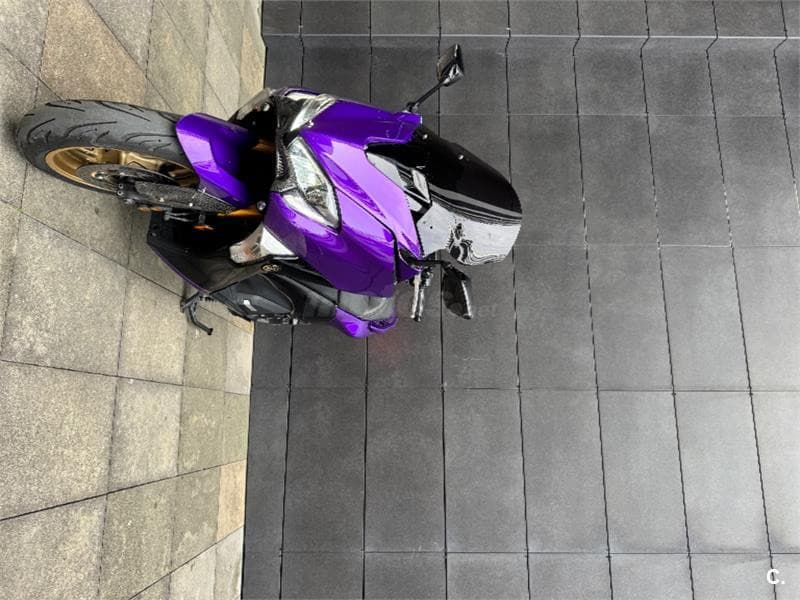 Yamaha TMAX – Vista 7