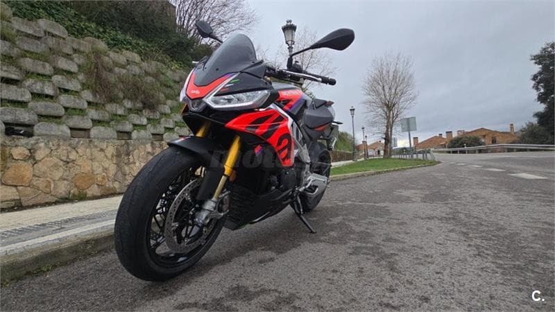 Aprilia Tuono V4 1100 – Vista 1