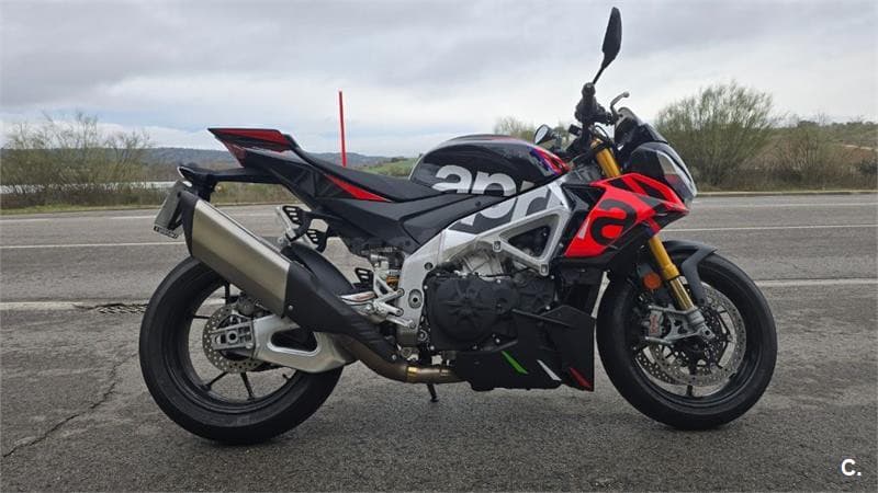 Aprilia Tuono V4 1100 – Vista 3