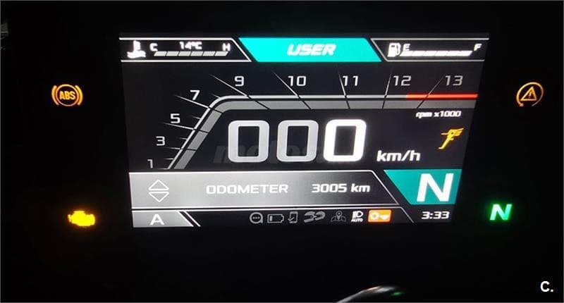 Aprilia Tuono V4 1100 – Vista 5