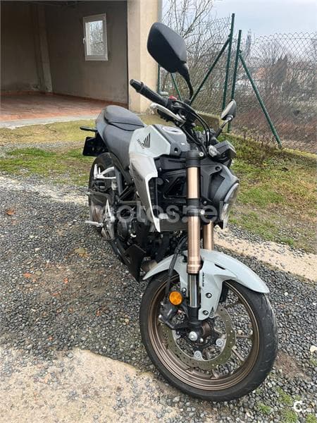 Honda CB 125 R – Vista 1