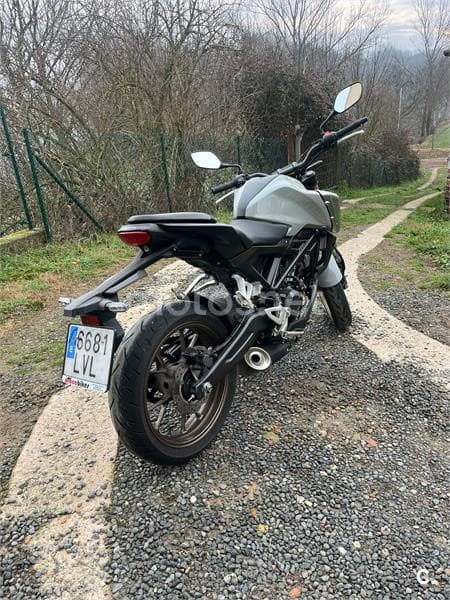 Honda CB 125 R – Vista 2