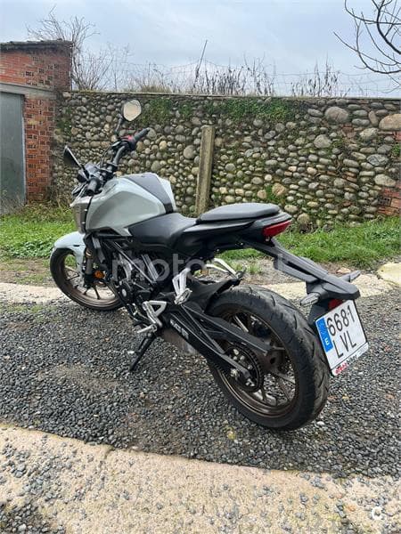 Honda CB 125 R – Vista 3