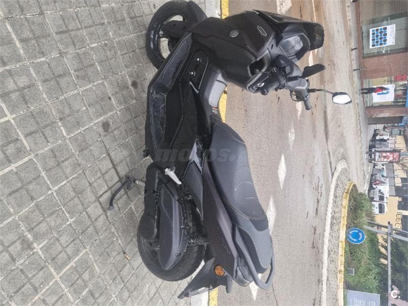 Yamaha NMAX – Vista 4