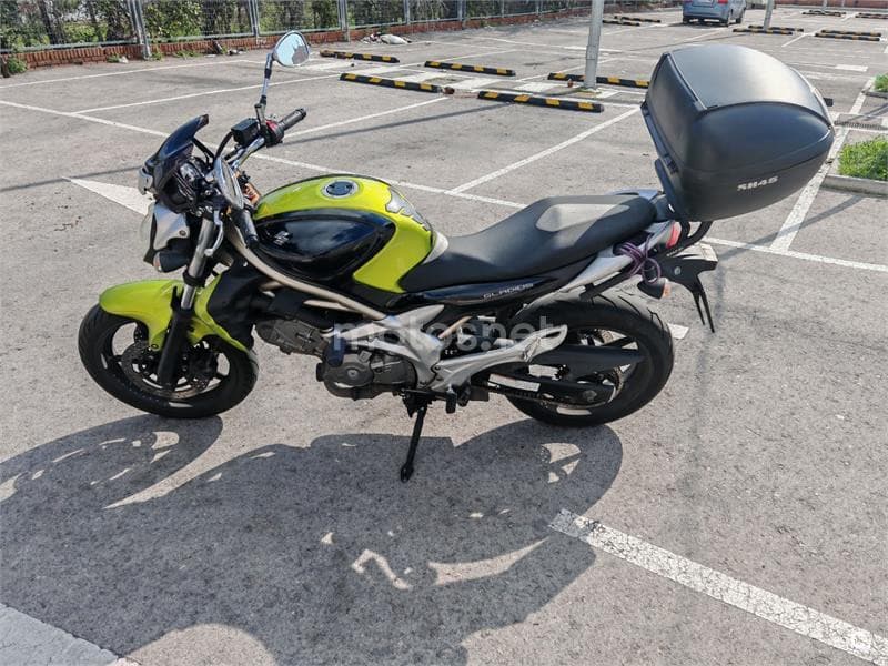 Suzuki Gladius 650 – Vista 1