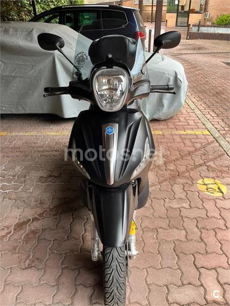 Piaggio Beverly 125 – Vista 2