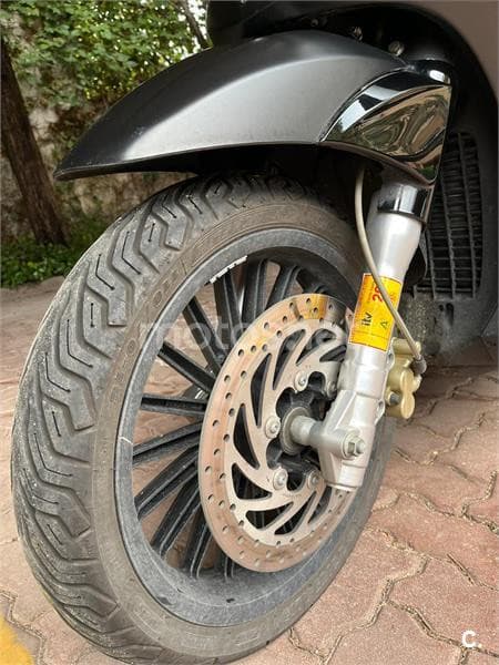 Piaggio Beverly 125 – Vista 12