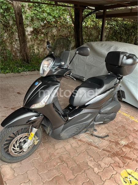 Piaggio Beverly 125 – Vista 3