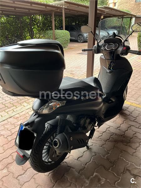 Piaggio Beverly 125 – Vista 4