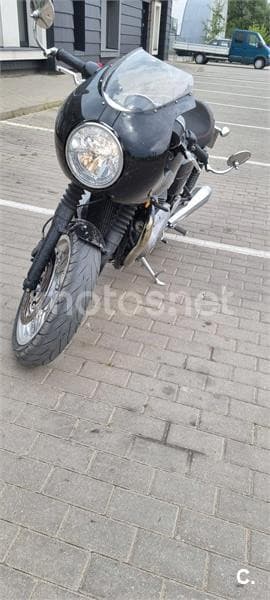 Triumph Thruxton – Vista 3