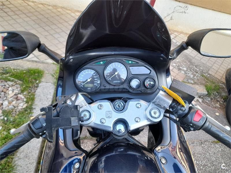 Suzuki GSX 750 F – Vista 3