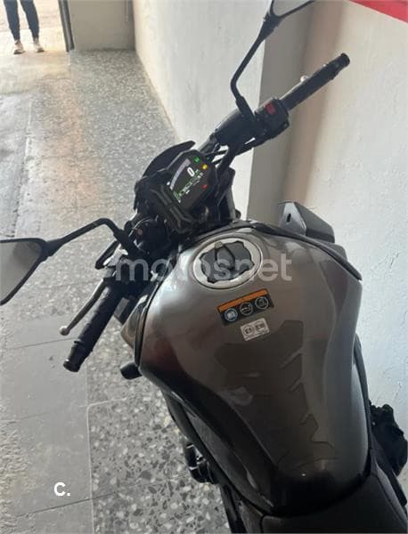 Kawasaki Z 900 – Vista 5