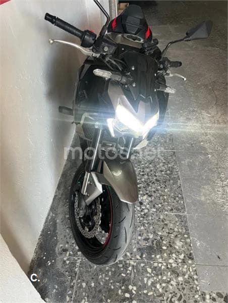 Kawasaki Z 900 – Vista 6